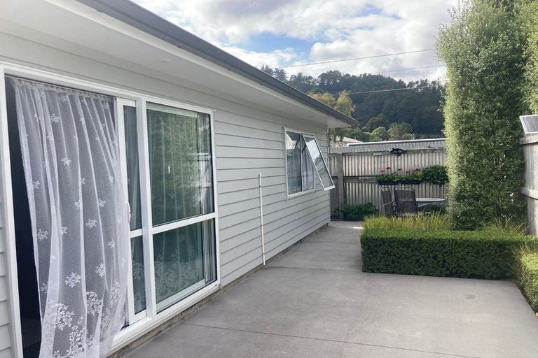Photo of property in 6b Petherick Street, Taita, Lower Hutt, 5011