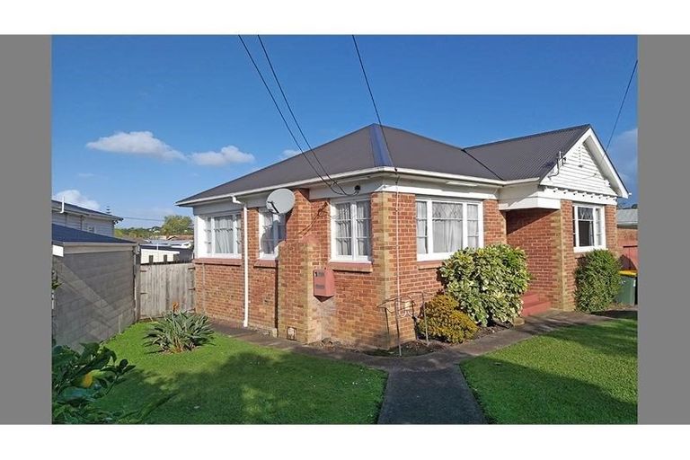 Photo of property in 74 Tuarangi Road, Grey Lynn, Auckland, 1021