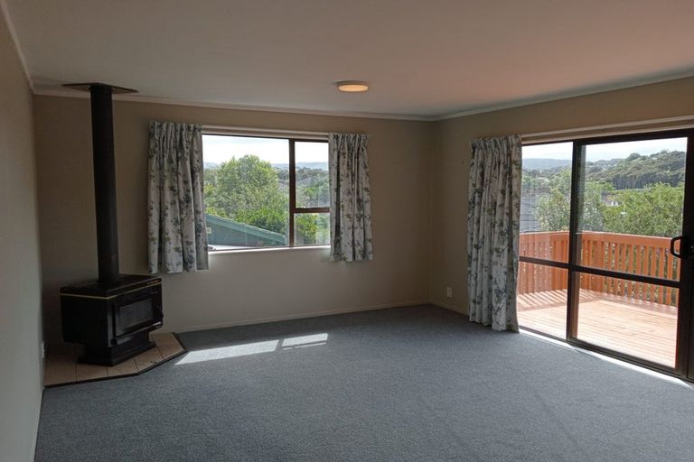 Photo of property in 9 Ration Lane, Whitby, Porirua, 5024