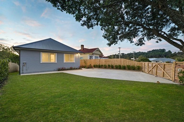 Photo of property in 23b Woodglen Road, Glen Eden, Auckland, 0602