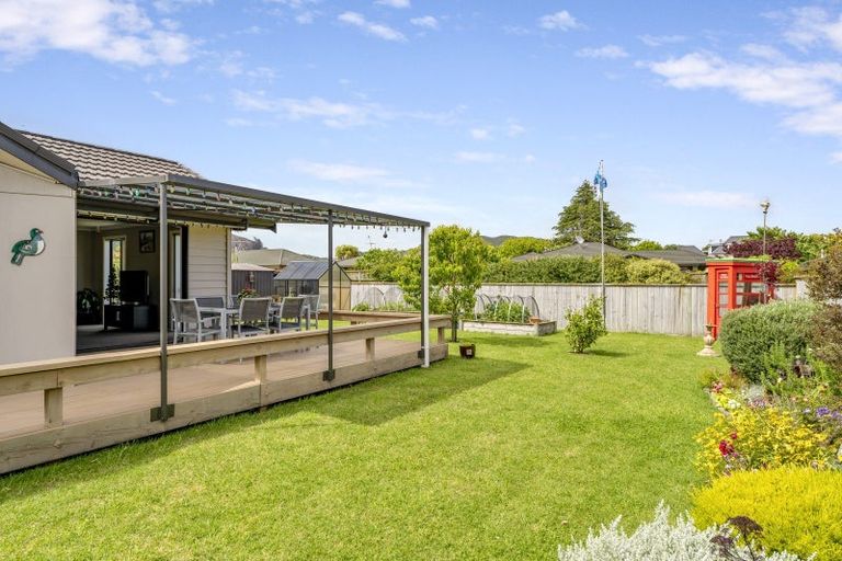 Photo of property in 35 Waipunahau Road, Waikanae, 5036