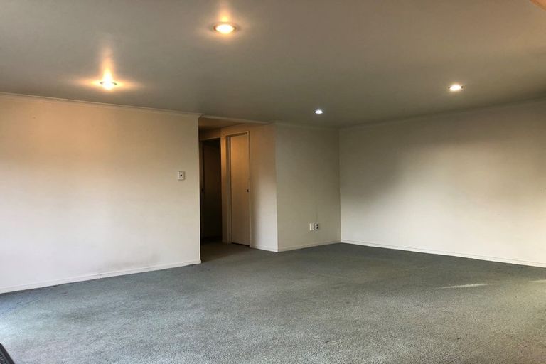 Photo of property in 99 Stottholm Road, Titirangi, Auckland, 0604