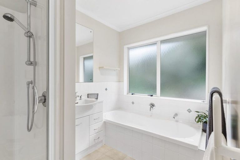 Photo of property in 5 Rakau Views, Orewa, 0931