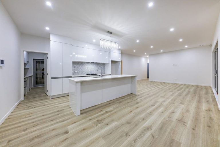 Photo of property in 35 Black Beech Crescent, Takanini, 2110