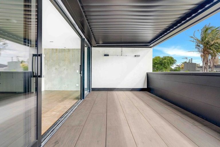 Photo of property in 5/279 Lake Road, Belmont, Auckland, 0622