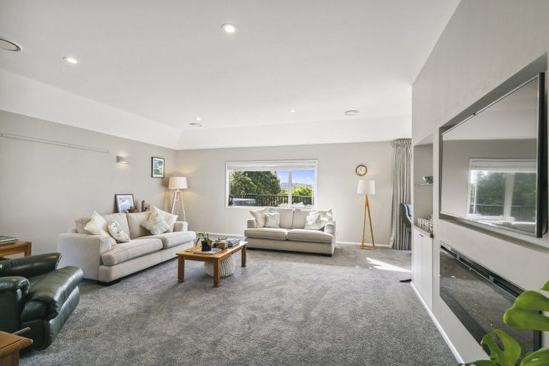 Photo of property in 38 Rajkot Terrace, Broadmeadows, Wellington, 6035