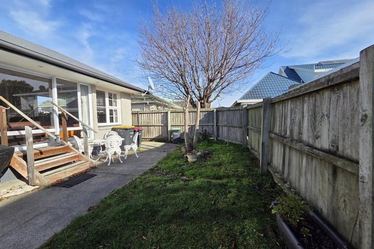 Photo of property in 1/8 Coniston Avenue, Ilam, Christchurch, 8041