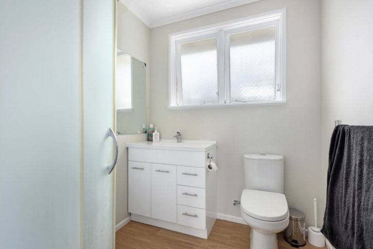 Photo of property in 2/76 Clouston Park Road, Clouston Park, Upper Hutt, 5018