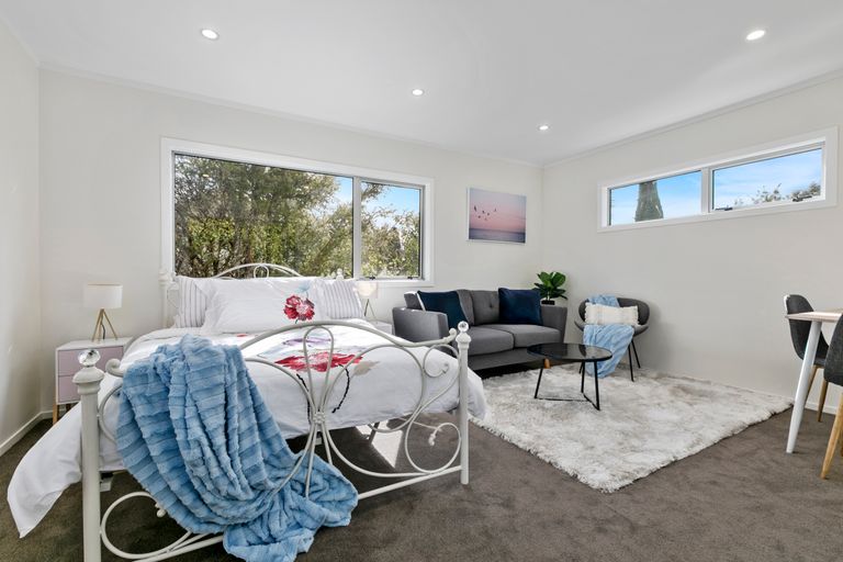 Photo of property in 18 Carina Crescent, Torbay, Auckland, 0630