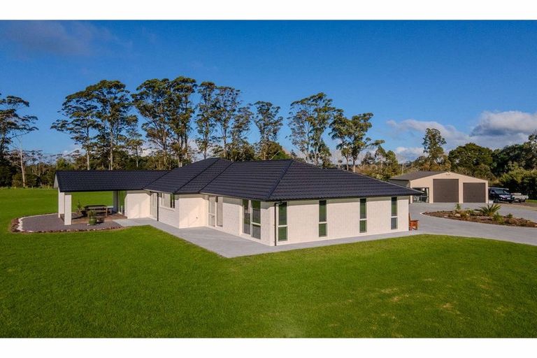 Photo of property in 129 Waitotara Drive, Waipapa, 0230