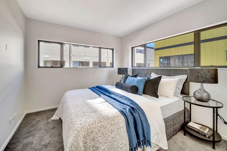 Photo of property in 1/1g Dishys Road, Flat Bush, Auckland, 2019