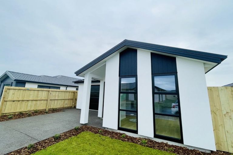 Photo of property in 9 Oakvale Lane, Halswell, Christchurch, 8025