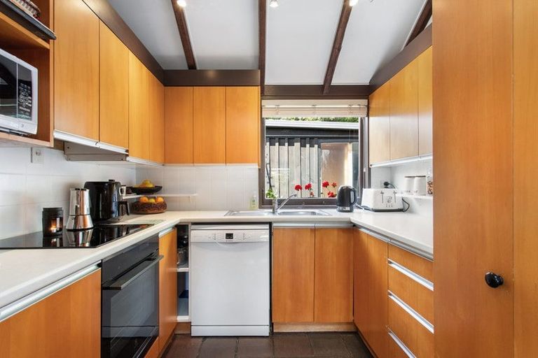 Photo of property in 305d Riccarton Road, Upper Riccarton, Christchurch, 8041