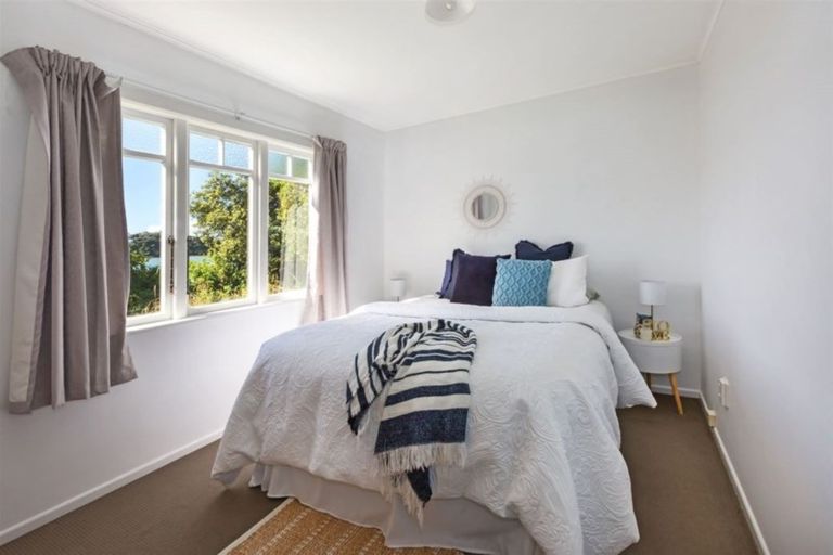 Photo of property in 57-59 Seaview Road, Paremata, Porirua, 5024
