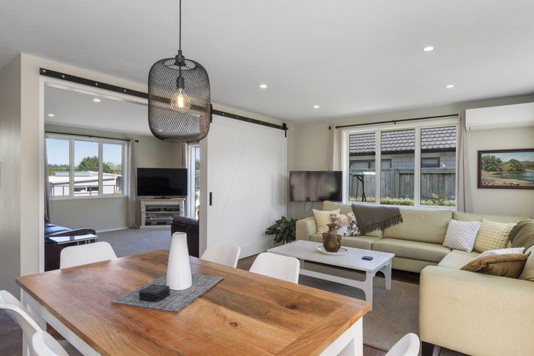 Photo of property in 27 Puhirake Crescent, Pyes Pa, Tauranga, 3112
