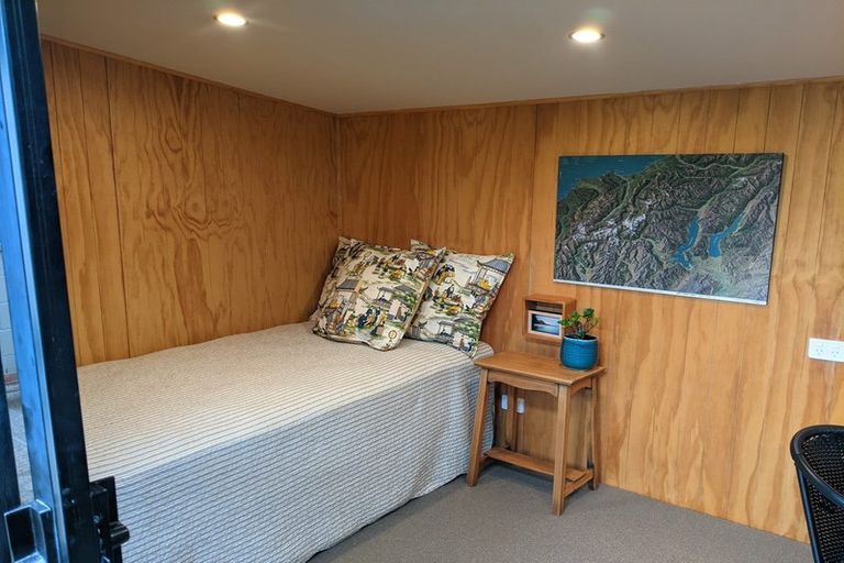 Photo of property in 24 Augusta Street, Redcliffs, Christchurch, 8081