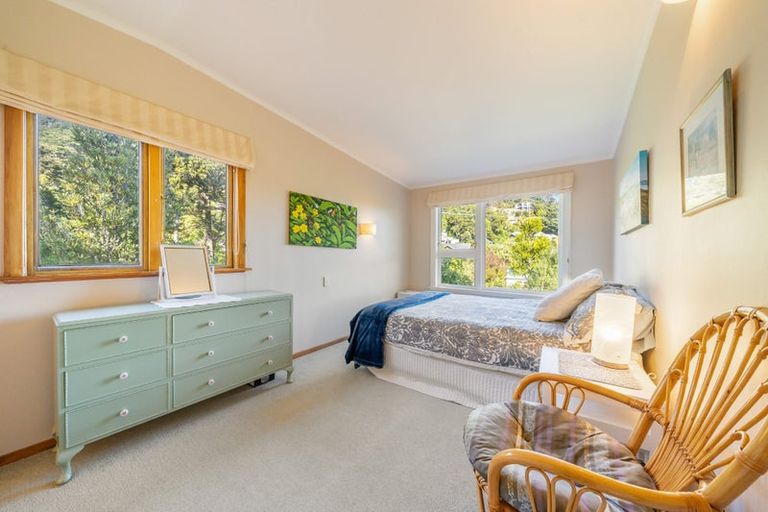 Photo of property in 27 Kotari Road, Days Bay, Lower Hutt, 5013