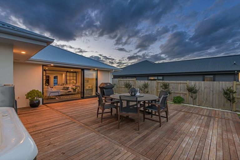 Photo of property in 20 Silicon Way, Fitzherbert, Palmerston North, 4410