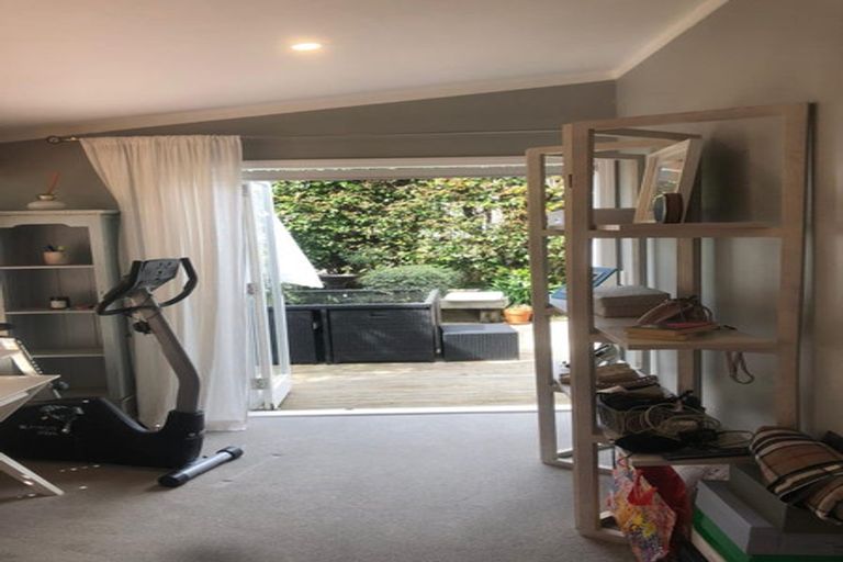 Photo of property in 959 Beach Road, Torbay, Auckland, 0630