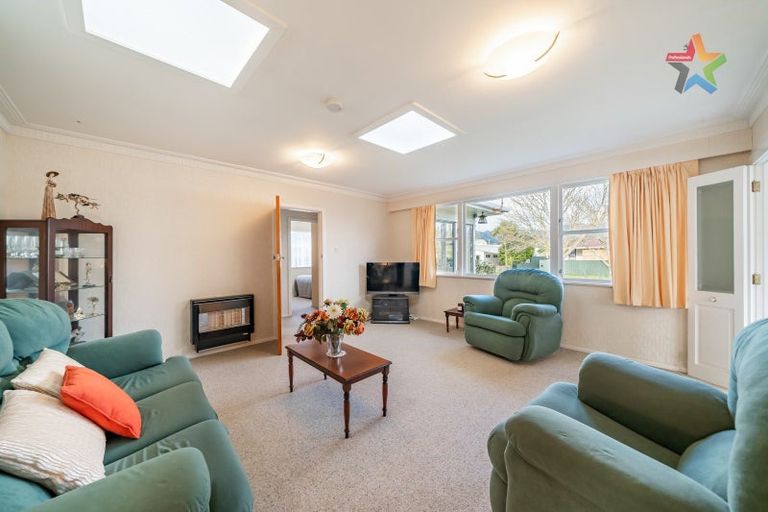 Photo of property in 30 Kiwi Street, Heretaunga, Upper Hutt, 5018