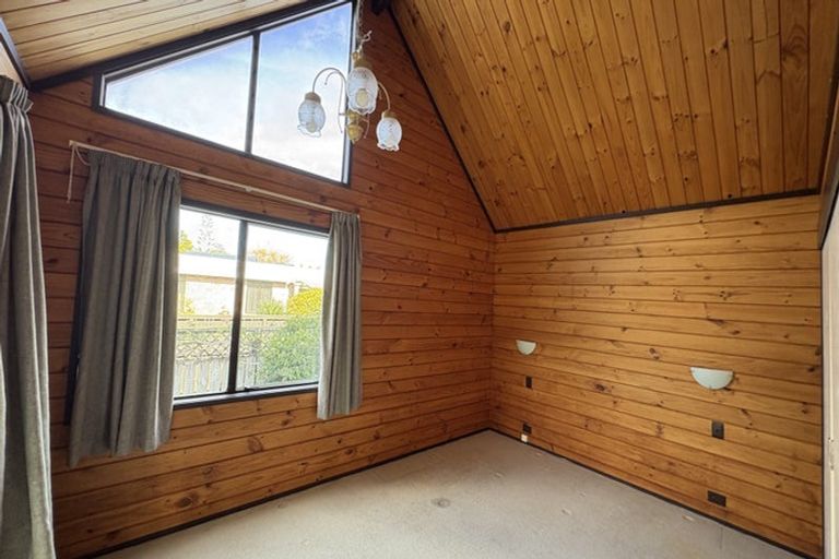 Photo of property in 2 Maygrove Drive, Orewa, 0931