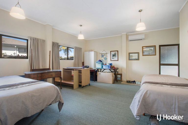 Photo of property in 16 Pohutukawa Drive, Athenree, Katikati, 3177