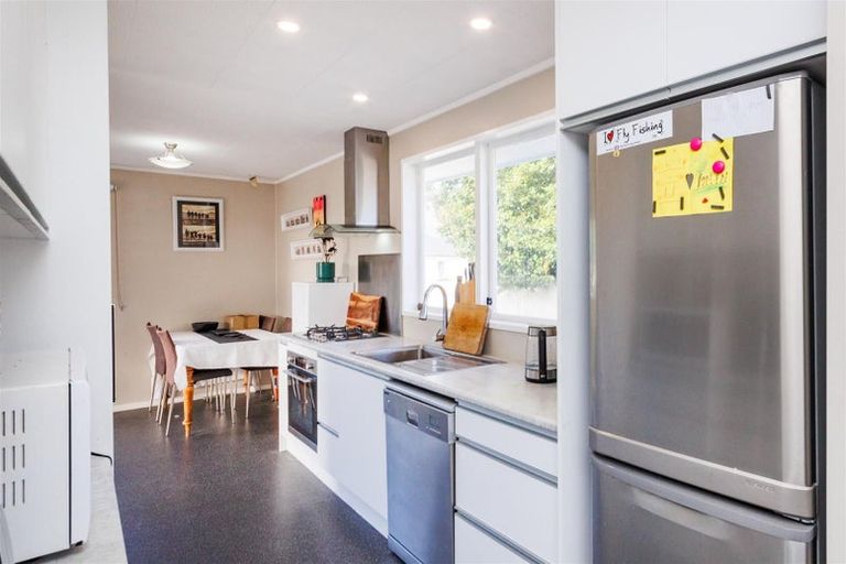 Photo of property in 181a Bridge Street, Bulls, 4818