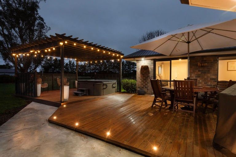 Photo of property in 12 Totaramahonga Road, Dannevirke, 4972