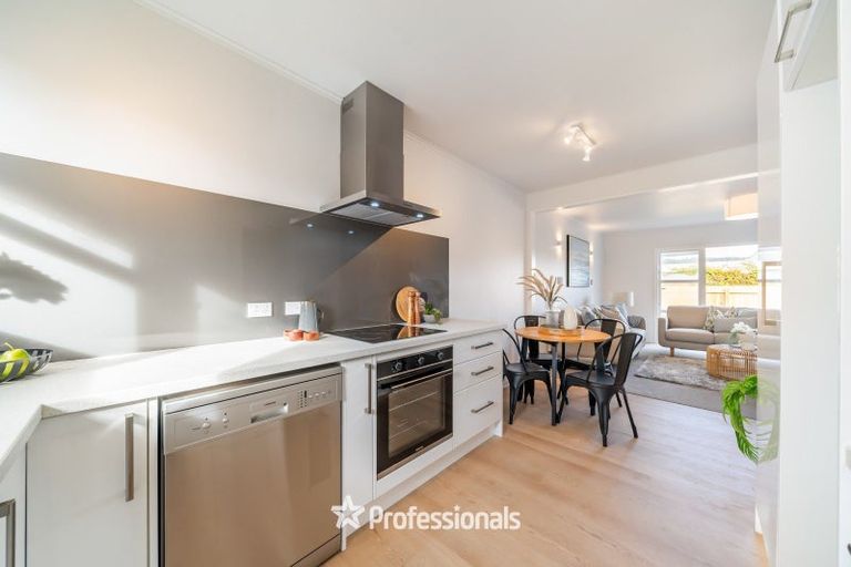 Photo of property in 9a Elizabeth Avenue, Heretaunga, Upper Hutt, 5018