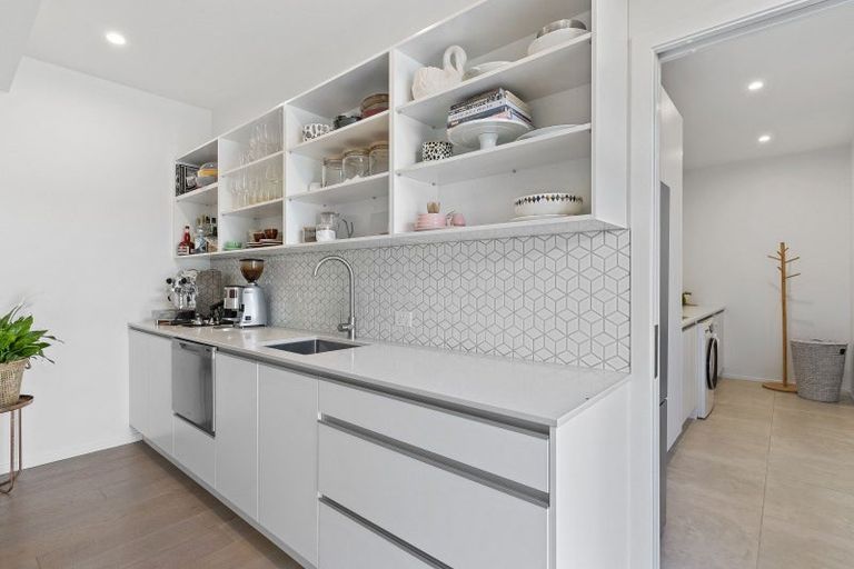 Photo of property in 32 Defender Crescent, Beachlands, Auckland, 2018