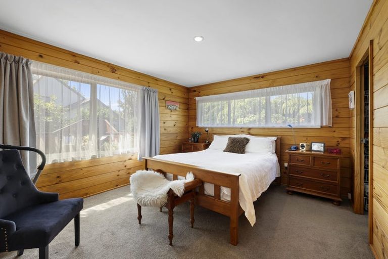 Photo of property in 12 Frank Frethey Place, Highlands Park, New Plymouth, 4312