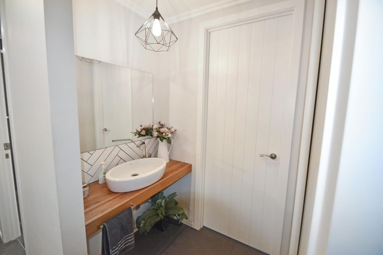 Photo of property in 11 Lakeland Avenue, Twizel, 7901