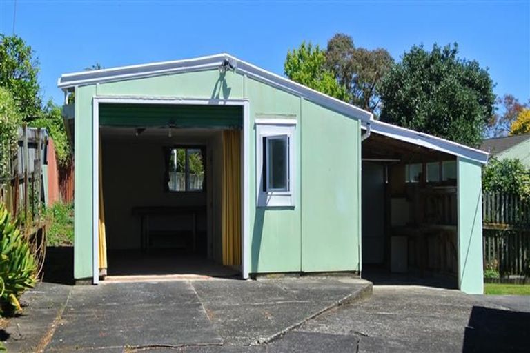 Photo of property in 26 Harrington Road, Henderson, Auckland, 0610