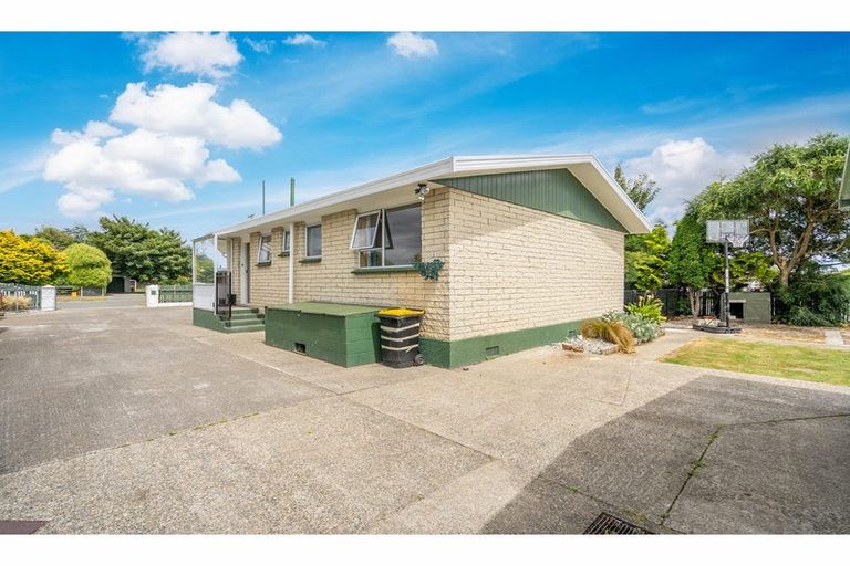 Photo of property in 66 Renfrew Street, Waikiwi, Invercargill, 9810