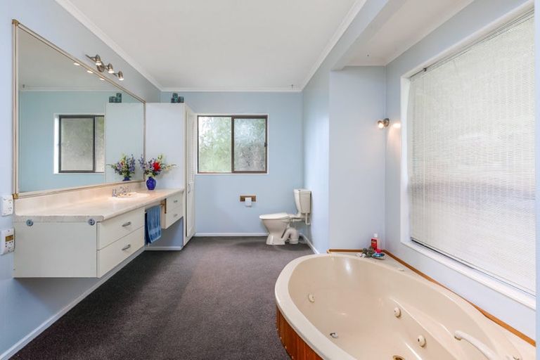 Photo of property in 324-328 Waikawa Road, Waikawa, Picton, 7220