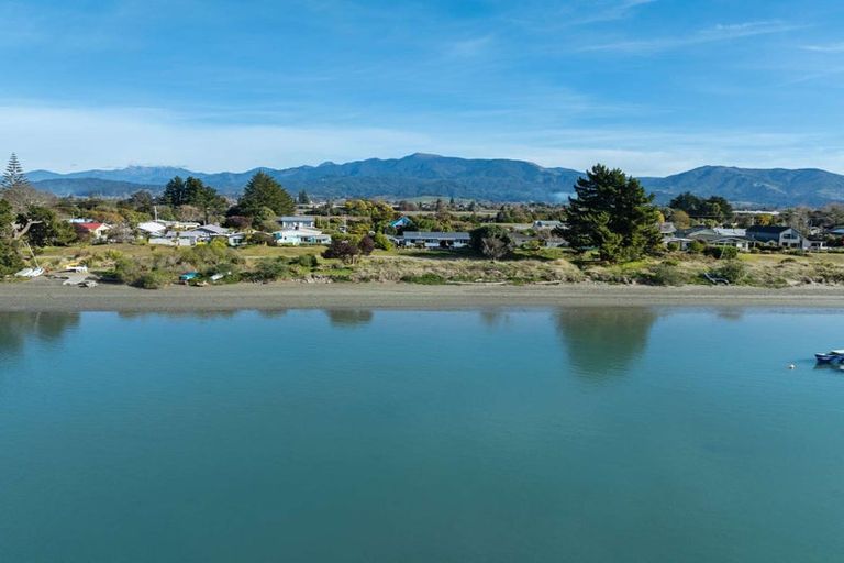 Photo of property in 77 Trewavas Street, Motueka, 7120