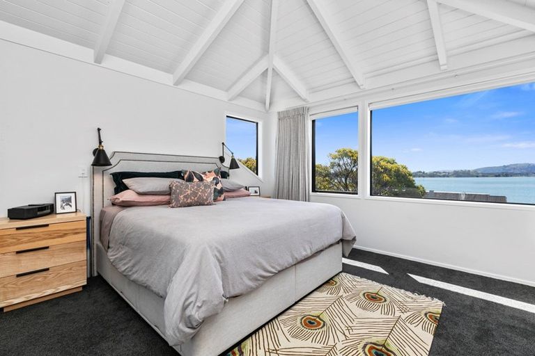 Photo of property in 253 Devonport Road, Tauranga, 3110