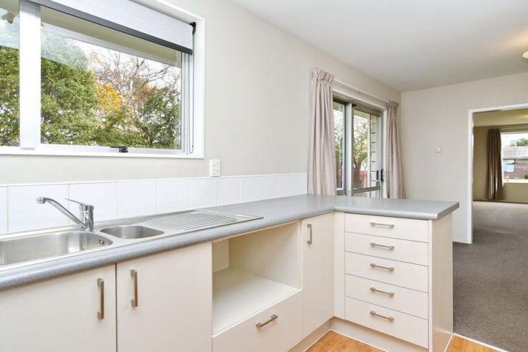 Photo of property in 1/73 Sabys Road, Halswell, Christchurch, 8025