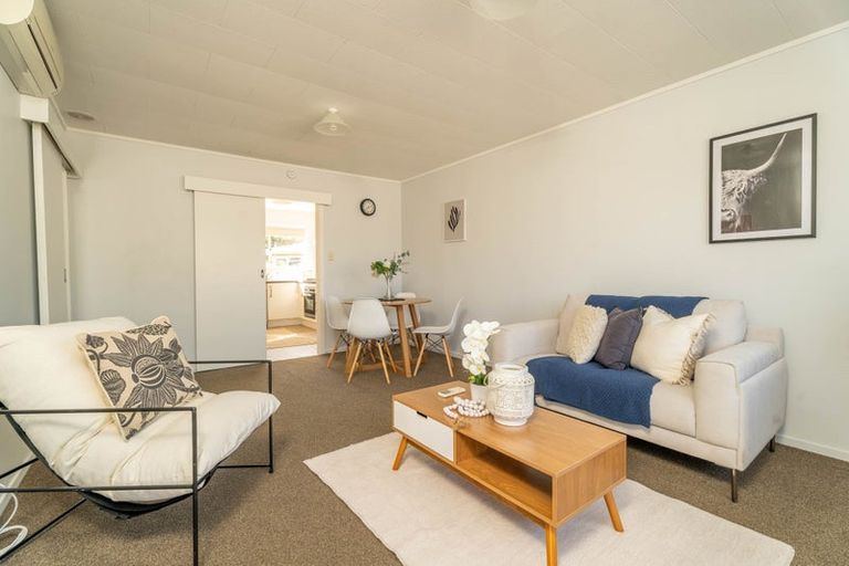 Photo of property in 3/7 Davies Street, Tawa, Wellington, 5028