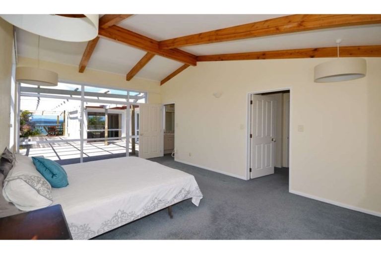 Photo of property in 61 Doves Bay Road, Kerikeri, 0294