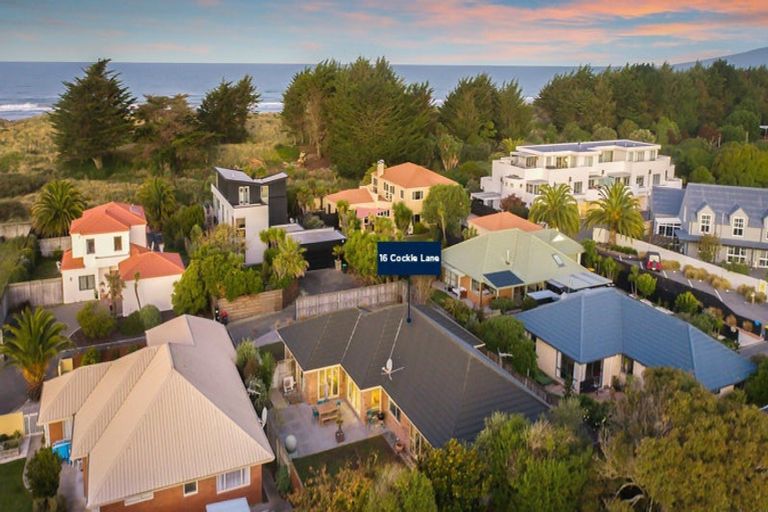 Photo of property in 16 Cockle Lane, Waimairi Beach, Christchurch, 8083