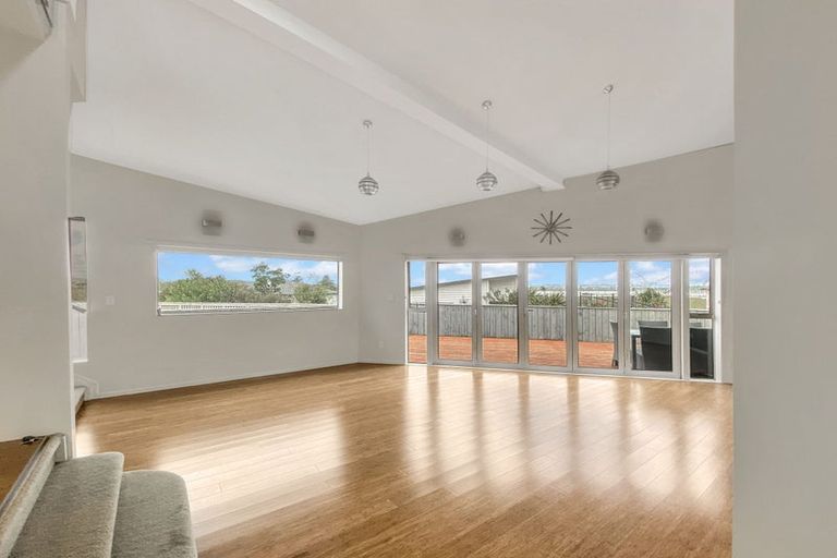 Photo of property in 24 Bannings Way, Hobsonville, Auckland, 0618