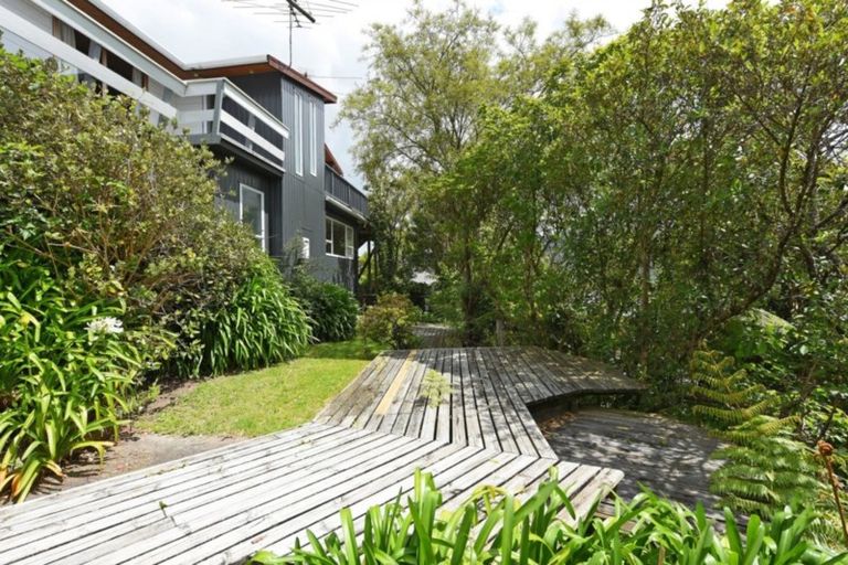 Photo of property in 9 Radiata Grove, Brown Owl, Upper Hutt, 5018
