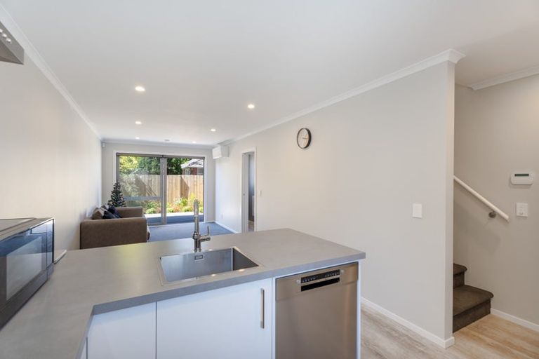 Photo of property in 2/10 Marion Street, Silverstream, Upper Hutt, 5019