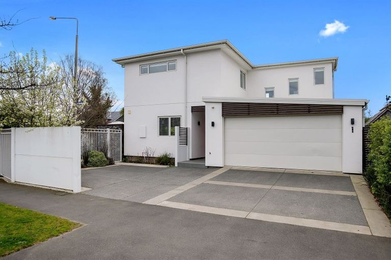 Photo of property in 1 Merivale Lane, Merivale, Christchurch, 8014