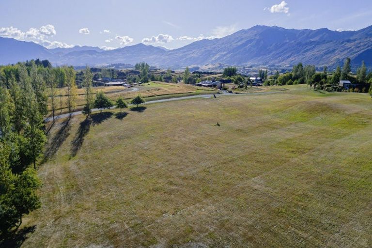 Photo of property in 2 Bloxham Lane, Lake Hayes, Queenstown, 9371