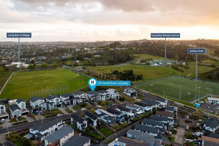 Photo of property in 32 Cavalli Road, Long Bay, Auckland, 0630