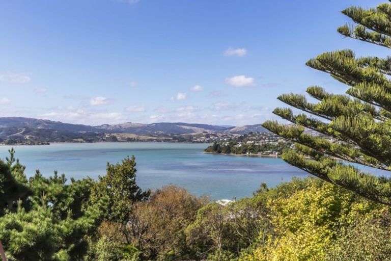 Photo of property in 30 Mana View Road, Paremata, Porirua, 5026