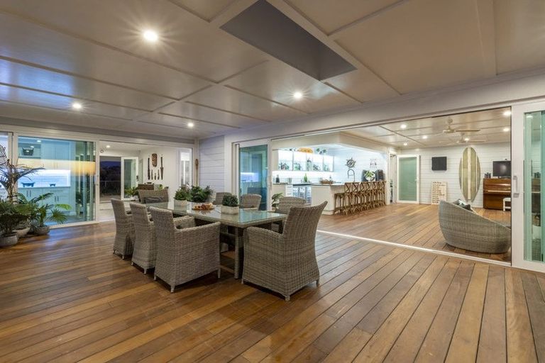 Photo of property in 87 Rutherford Drive, Waikanae Beach, Waikanae, 5036