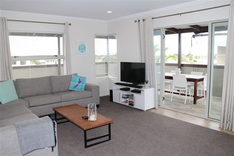 Photo of property in 12 Ata-mahina Way, Ruakaka, 0116